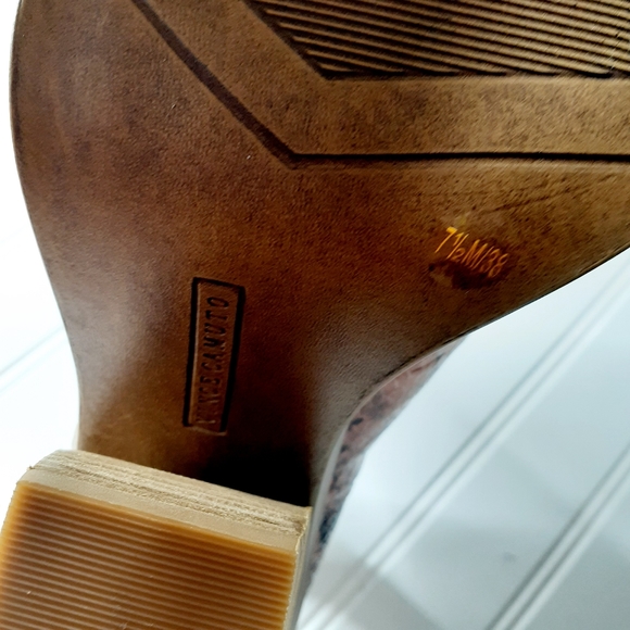 NEW Vince Camuto Gigietta Snakeskin Leather Bootie - Picture 9 of 11